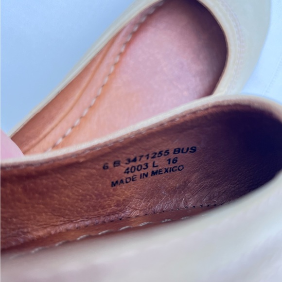 Frye Carson Leather Ballet Flats in size 6 - Picture 9 of 9